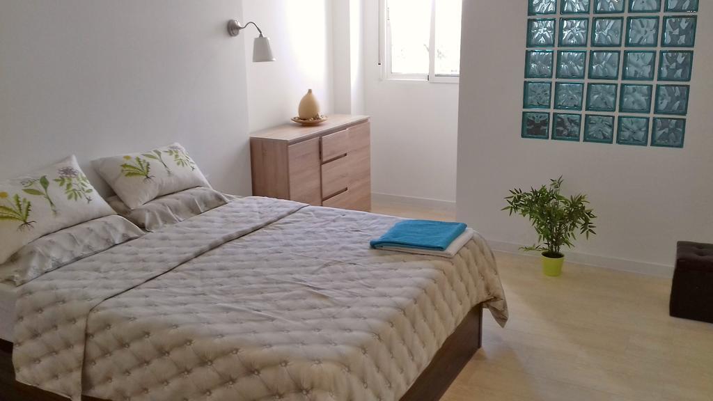 Apartment On Carrer Del Dr. Lluch Валенсия Екстериор снимка